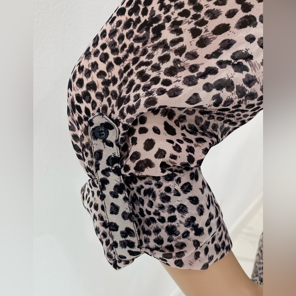 Nwot Guess Button Down With Adjustable Sleeves - image 8